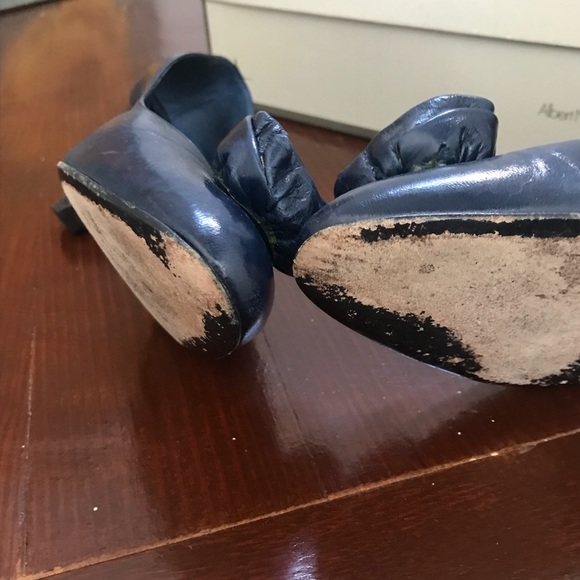 Albert Nipon navy blue heels, vintage - Picture 4 of 5